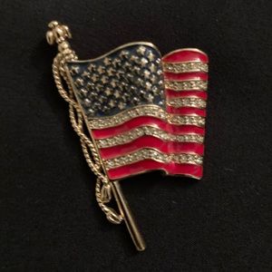 VTG 🇺🇸American Flag 🇺🇸 Brooch from 9/11